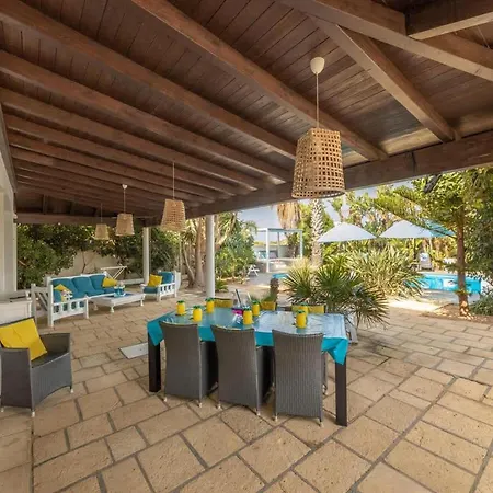 Cotriero Crystal Villa *